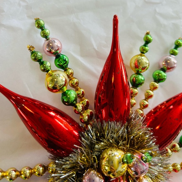 Tree topper Vintage repurposed Colorful Holiday Christmas tree topper - Picture 5 of 8